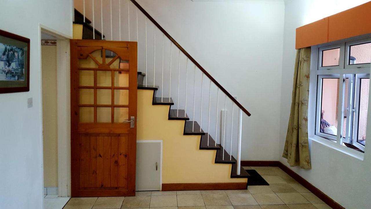 Hibiscus House Seychelles Self Catering Apartment Victoria Exterior photo