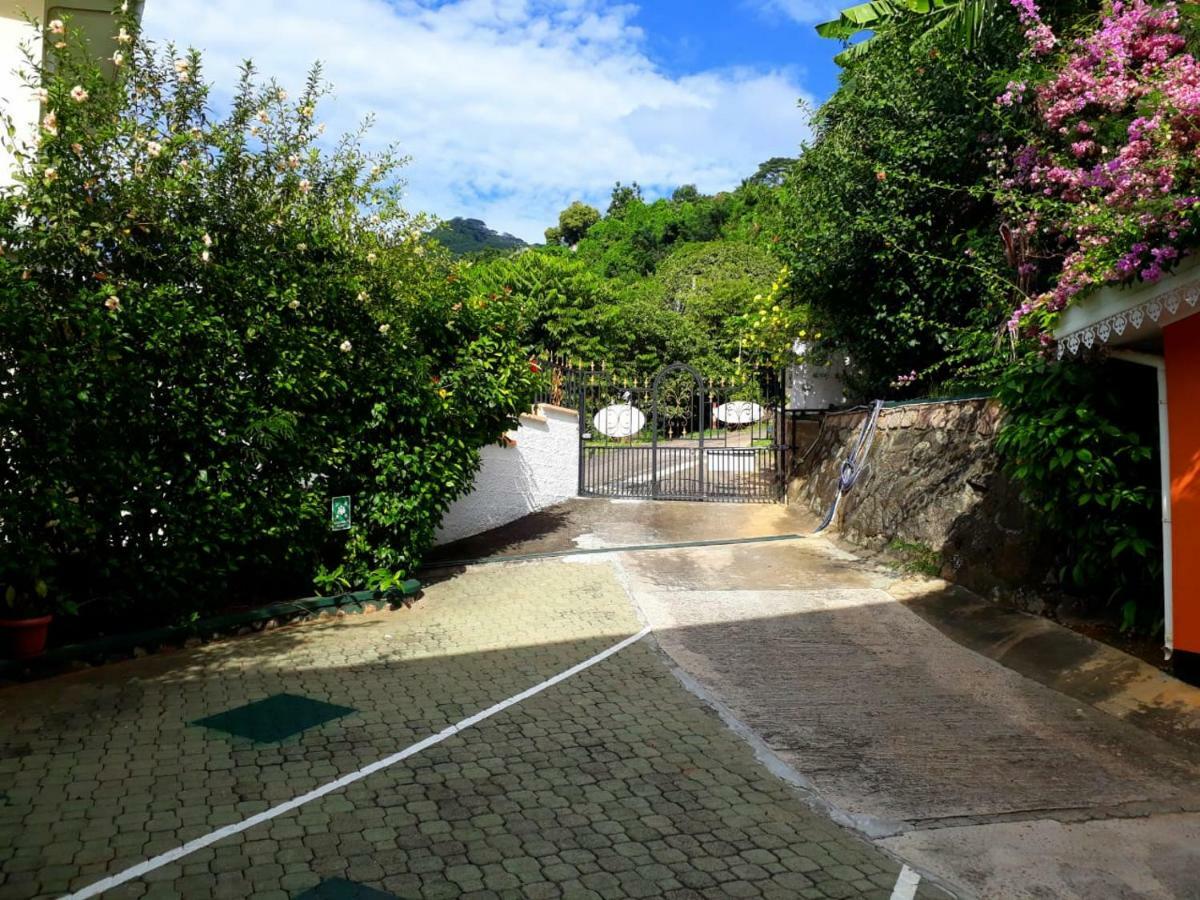 Hibiscus House Seychelles Self Catering Apartment Victoria Exterior photo